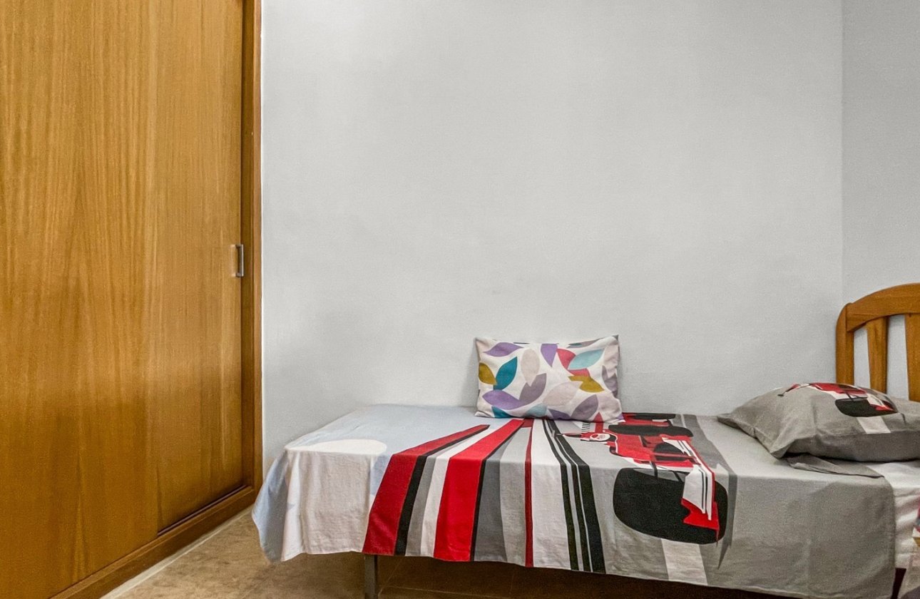 Resale - Bungalow -
Torrevieja - Costa Blanca