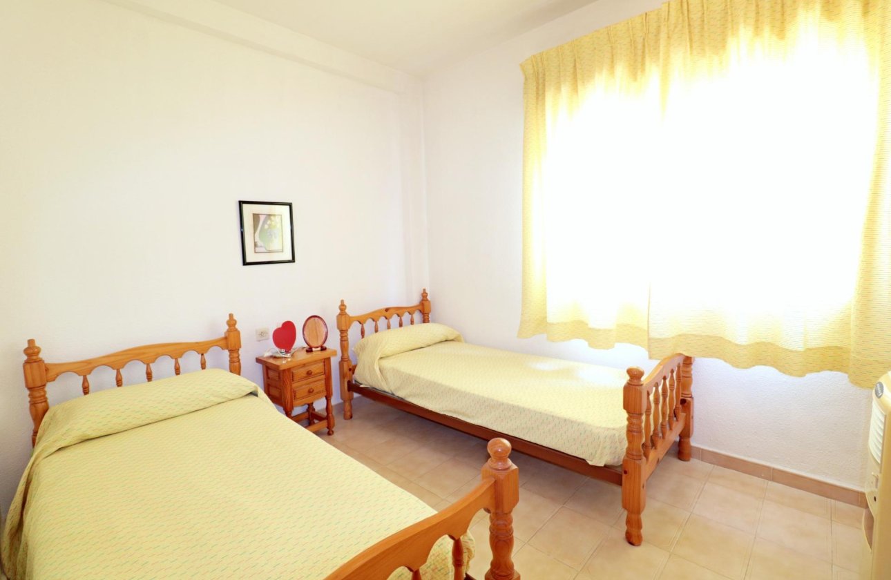 Resale - Bungalow -
Torrevieja - El Acequión - Los Náufragos