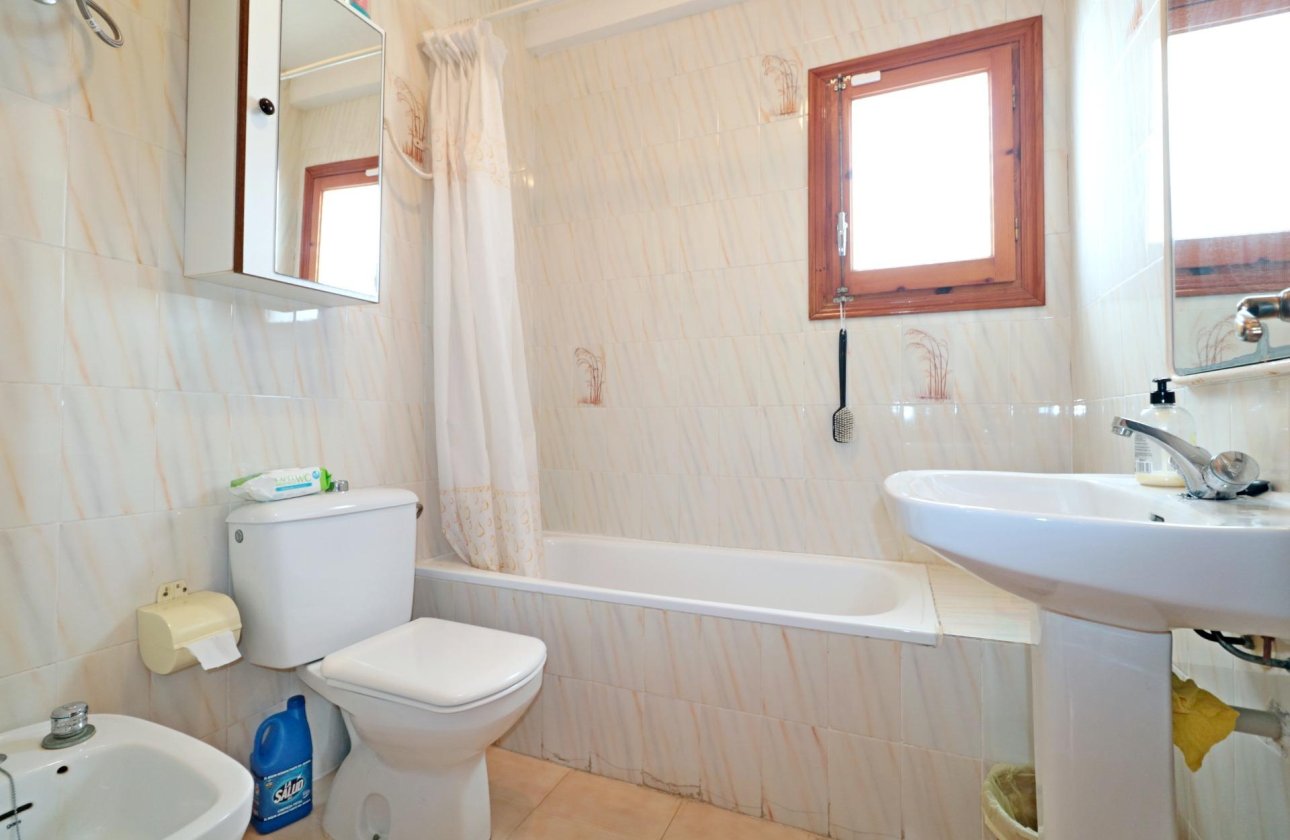 Resale - Bungalow -
Torrevieja - El Acequión - Los Náufragos
