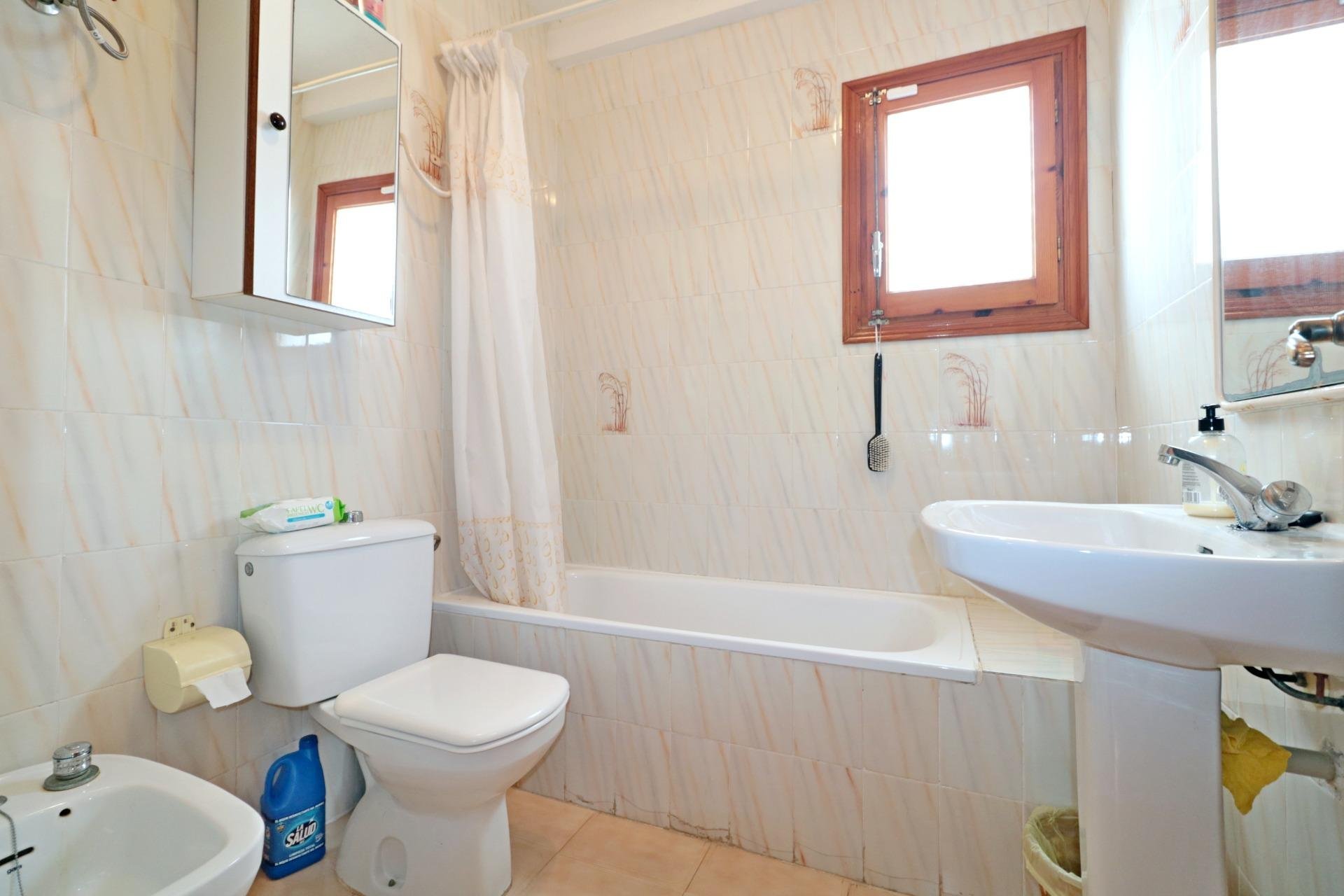 Resale - Bungalow -
Torrevieja - El Acequión - Los Náufragos