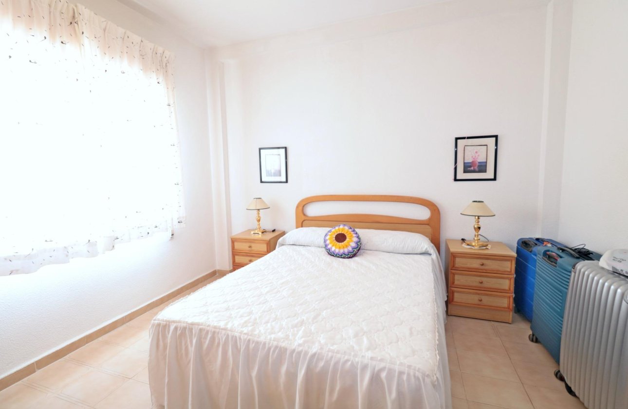Resale - Bungalow -
Torrevieja - El Acequión - Los Náufragos