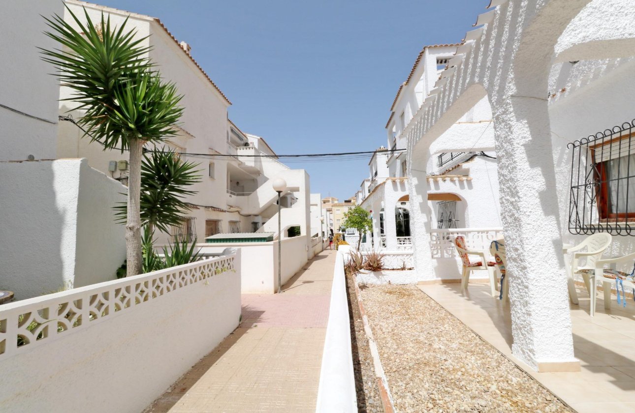 Resale - Bungalow -
Torrevieja - El Acequión - Los Náufragos