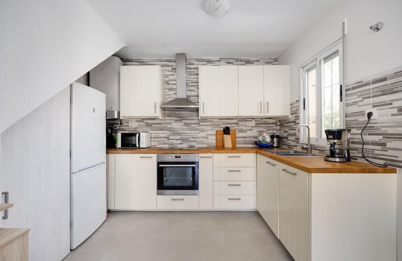 Resale - Bungalow -
Torrevieja - El Chaparral