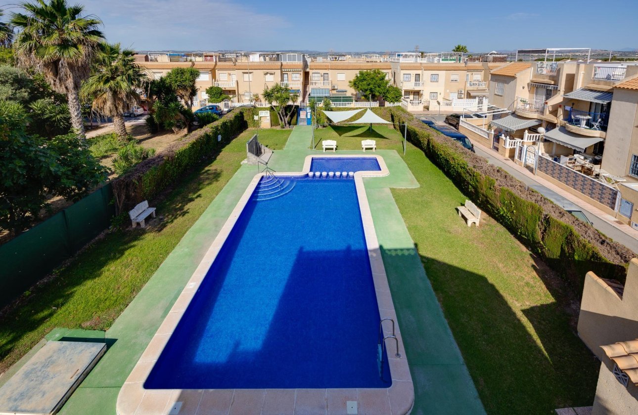 Resale - Bungalow -
Torrevieja - El Chaparral