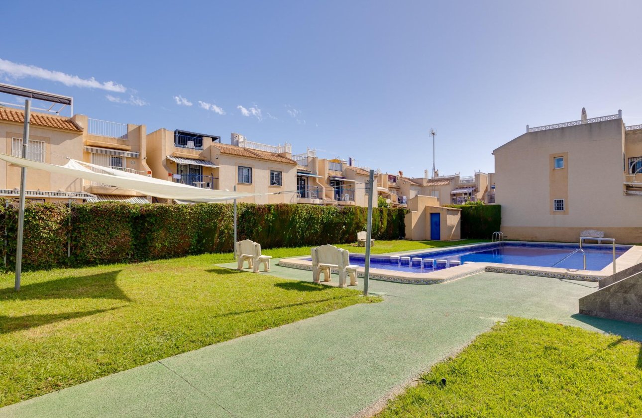 Resale - Bungalow -
Torrevieja - El Chaparral