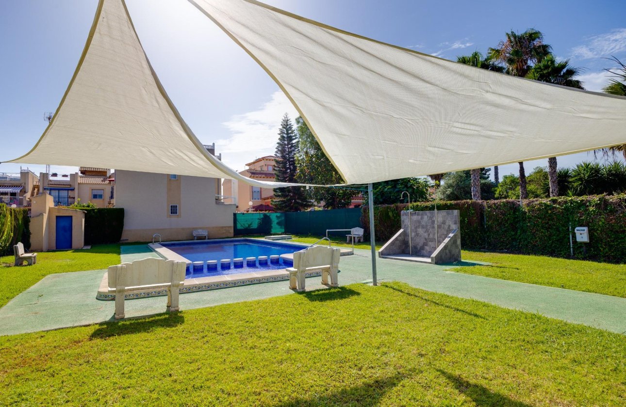Resale - Bungalow -
Torrevieja - El Chaparral