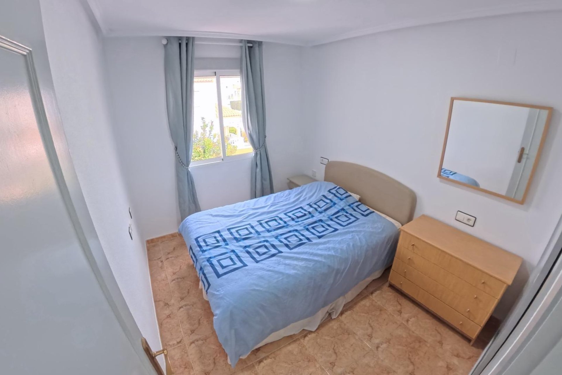 Resale - Bungalow -
Torrevieja - El Limonar