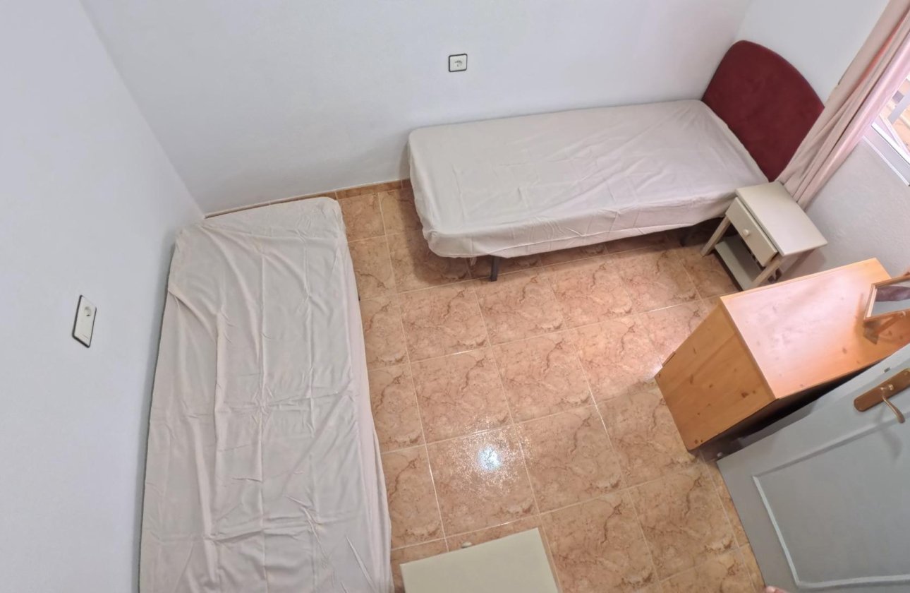 Resale - Bungalow -
Torrevieja - El Limonar