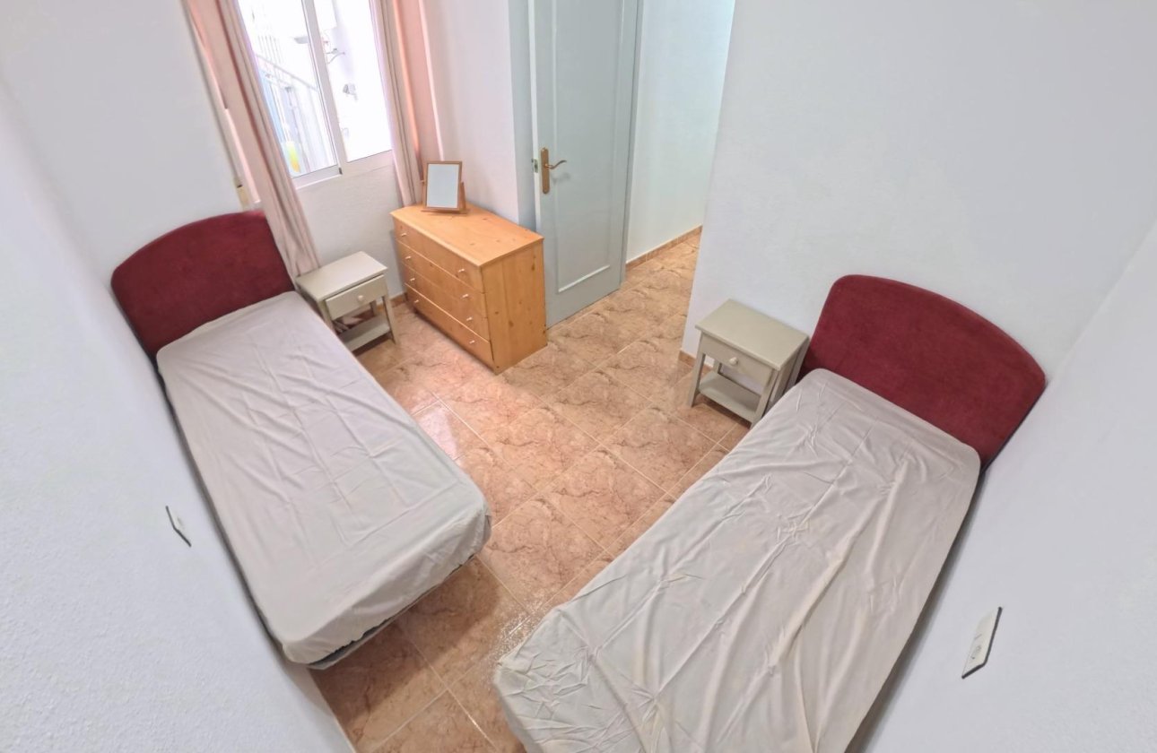 Resale - Bungalow -
Torrevieja - El Limonar