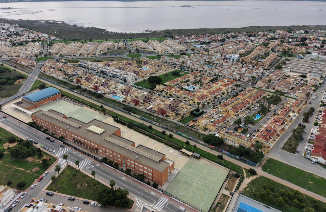 Resale - Bungalow -
Torrevieja - El Limonar