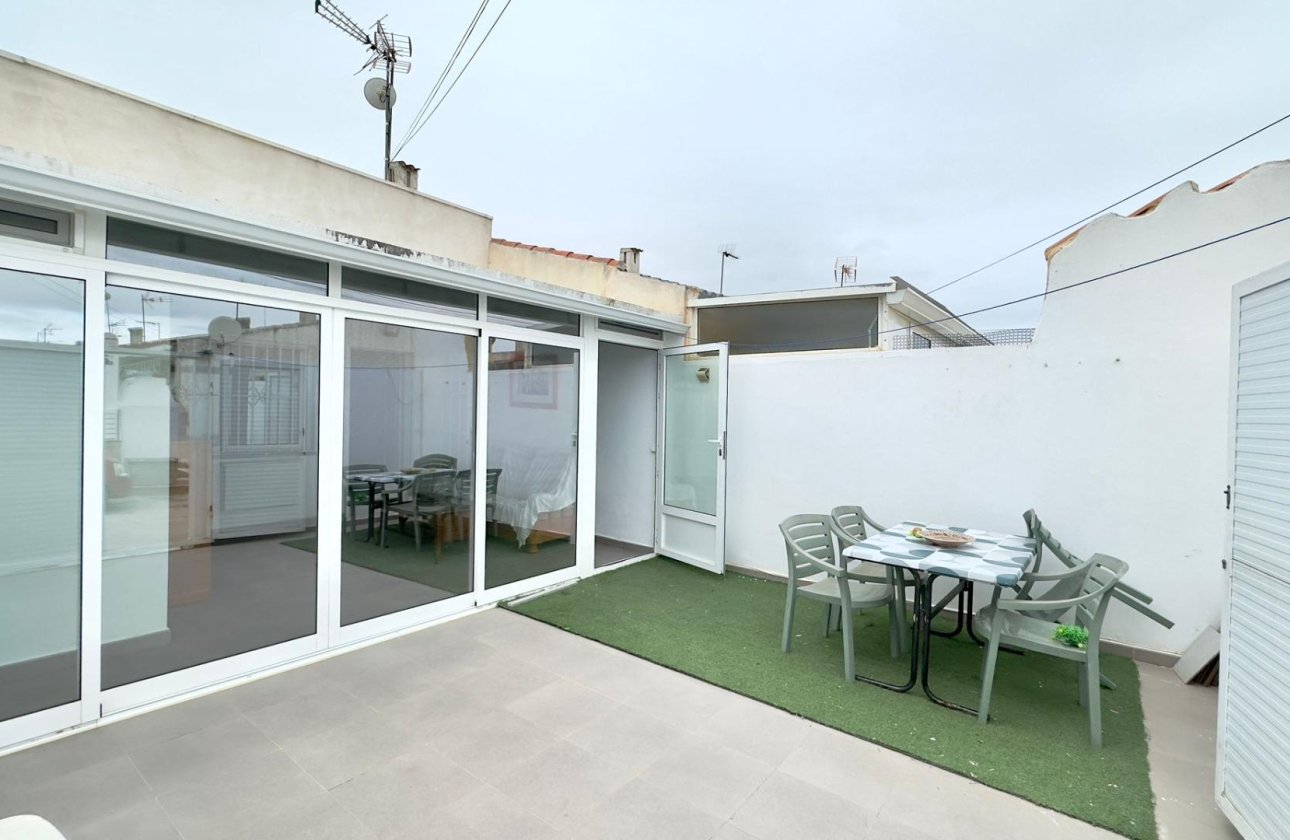 Resale - Bungalow -
Torrevieja - El Limonar