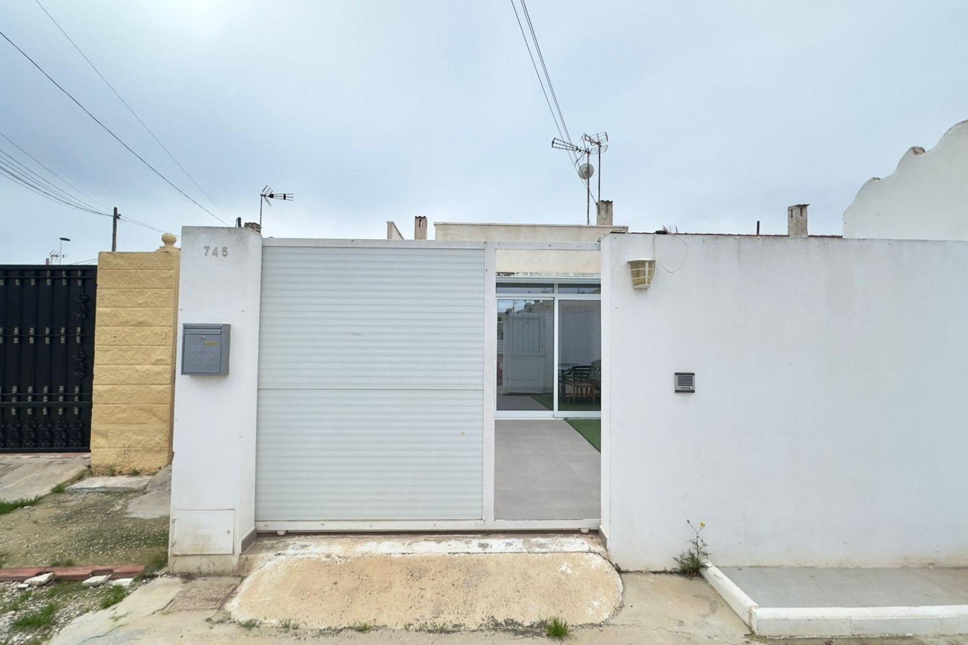 Resale - Bungalow -
Torrevieja - El Limonar