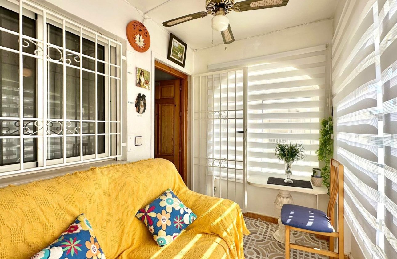 Resale - Bungalow -
Torrevieja - El Limonar