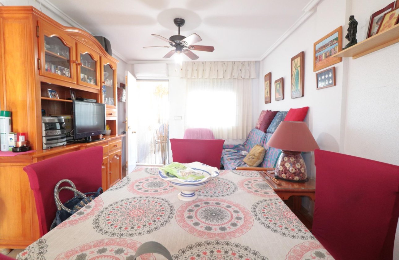 Resale - Bungalow -
Torrevieja - El Limonar