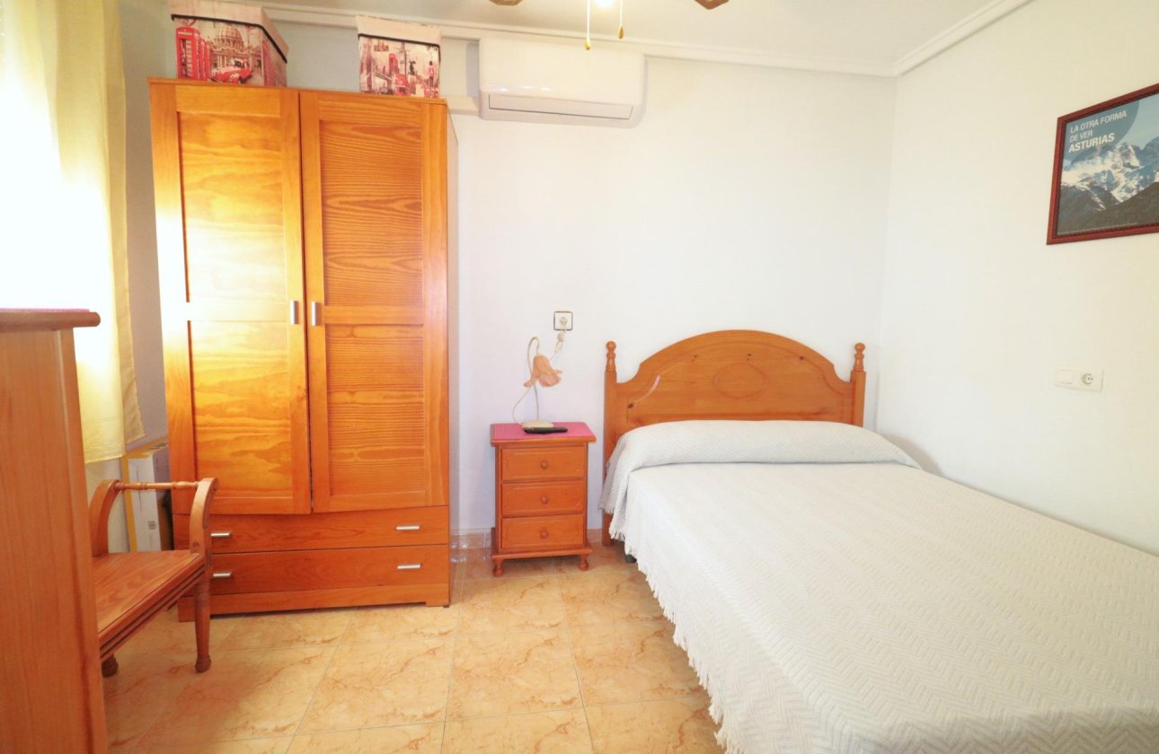 Resale - Bungalow -
Torrevieja - El Limonar