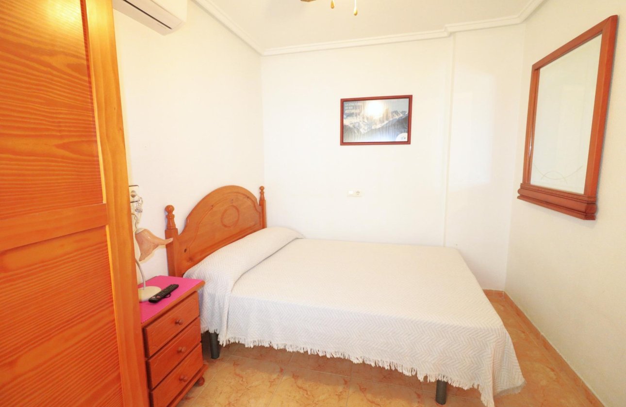 Resale - Bungalow -
Torrevieja - El Limonar