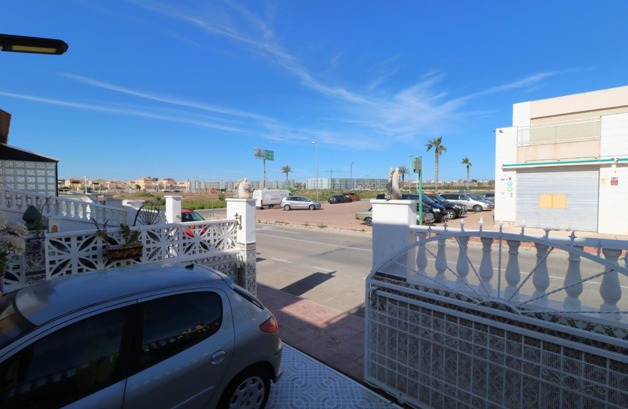 Resale - Bungalow -
Torrevieja - El Limonar