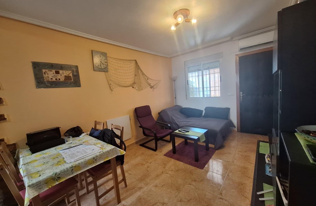Resale - Bungalow -
Torrevieja - El Limonar