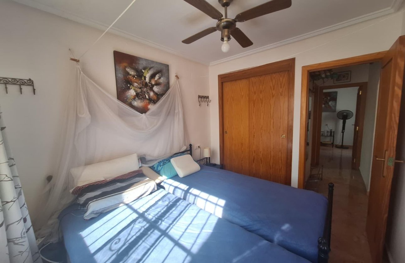 Resale - Bungalow -
Torrevieja - El Limonar