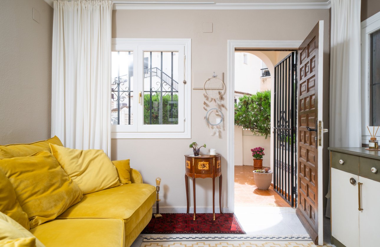 Resale - Bungalow -
Torrevieja - La Mata