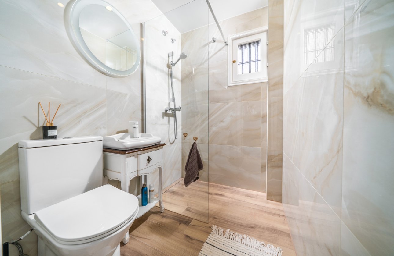 Resale - Bungalow -
Torrevieja - La Mata