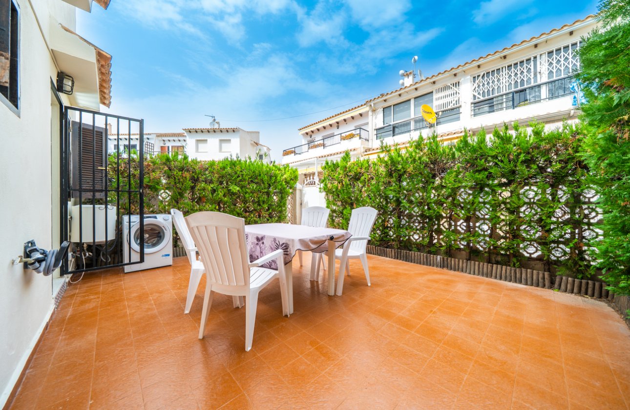 Resale - Bungalow -
Torrevieja - La Mata