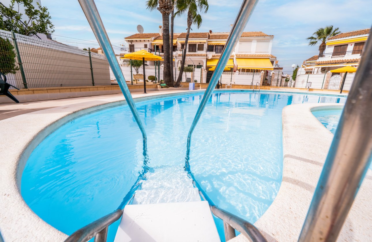 Resale - Bungalow -
Torrevieja - La Mata