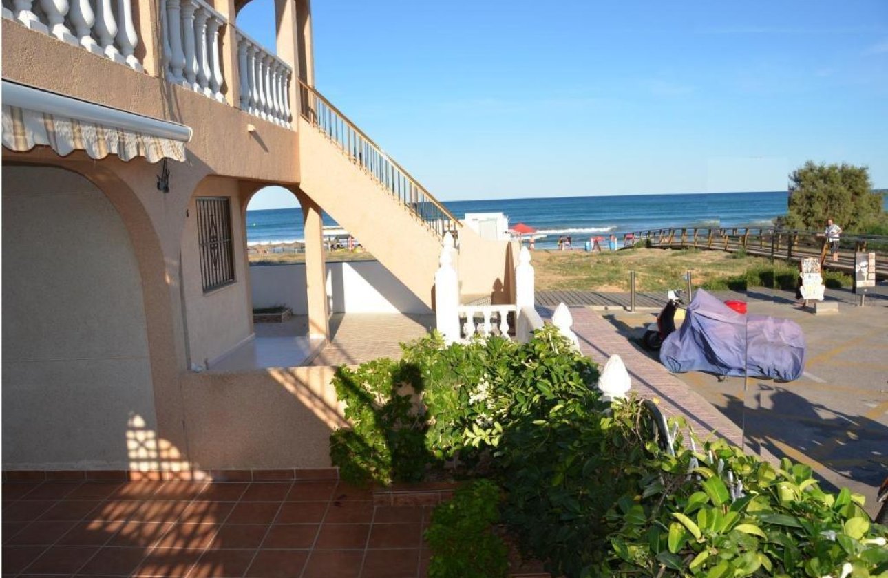Resale - Bungalow -
Torrevieja - La Mata