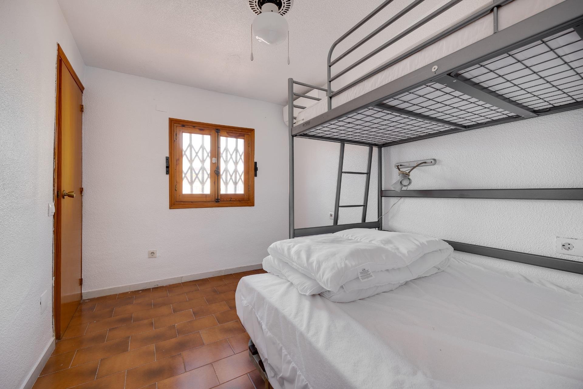 Resale - Bungalow -
Torrevieja - La Mata