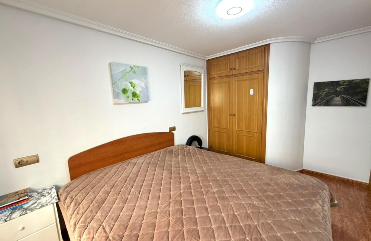 Resale - Bungalow -
Torrevieja - La Mata