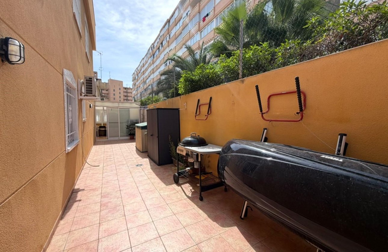 Resale - Bungalow -
Torrevieja - La Mata