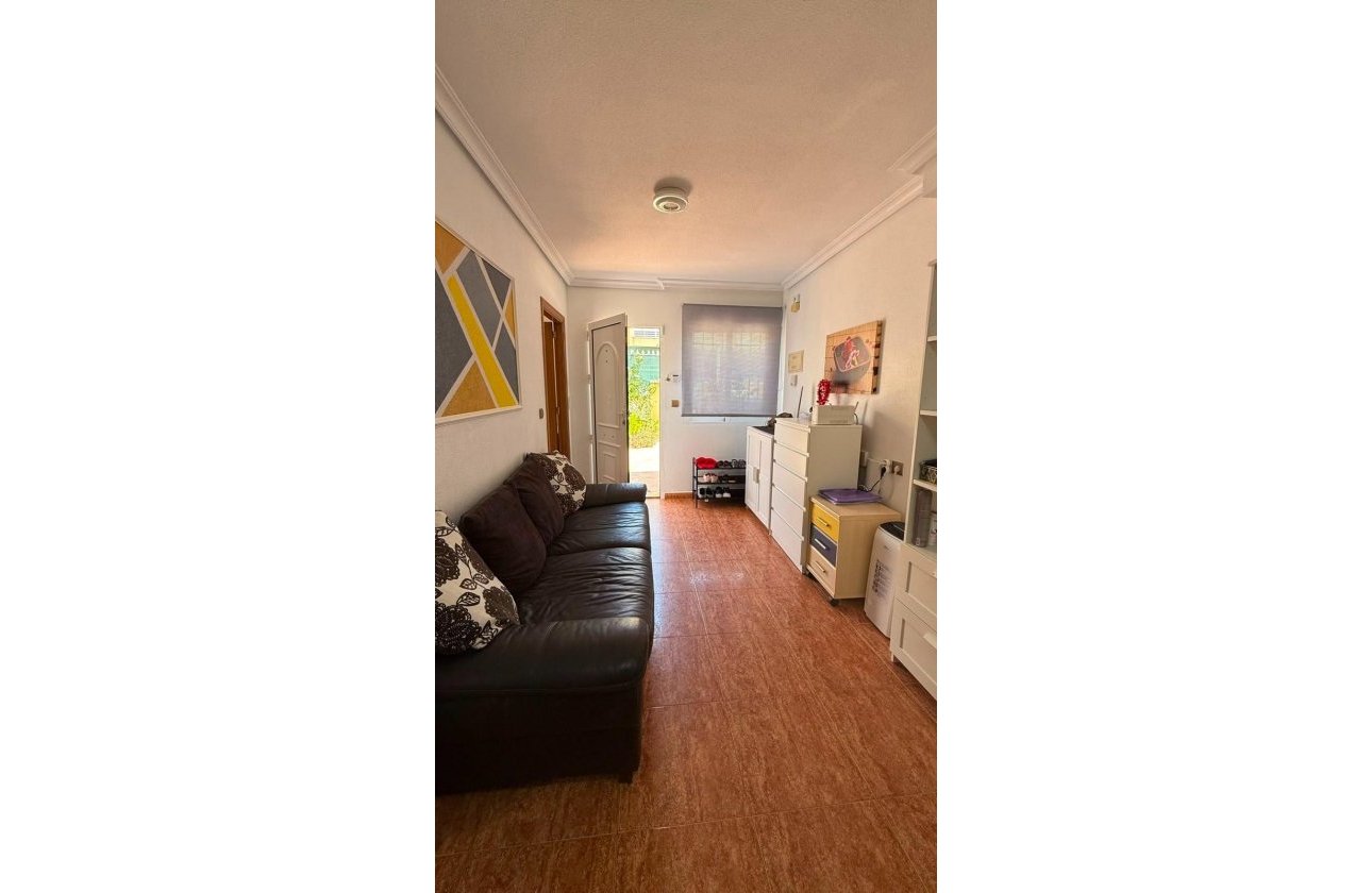 Resale - Bungalow -
Torrevieja - La Mata