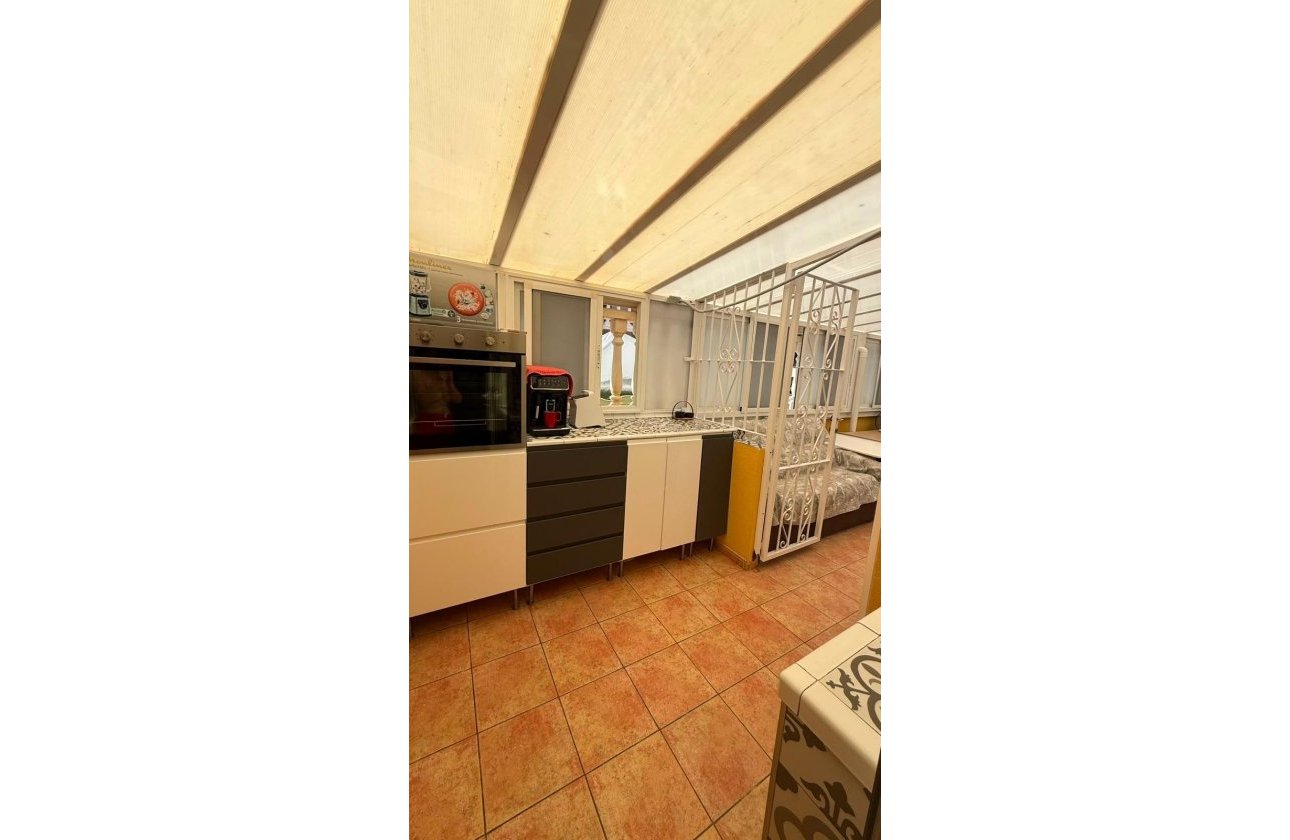 Resale - Bungalow -
Torrevieja - La Mata