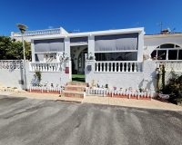 Resale - Bungalow -
Torrevieja - La Siesta - El Salado - Torreta