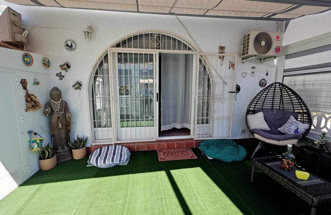 Resale - Bungalow -
Torrevieja - La Siesta - El Salado - Torreta