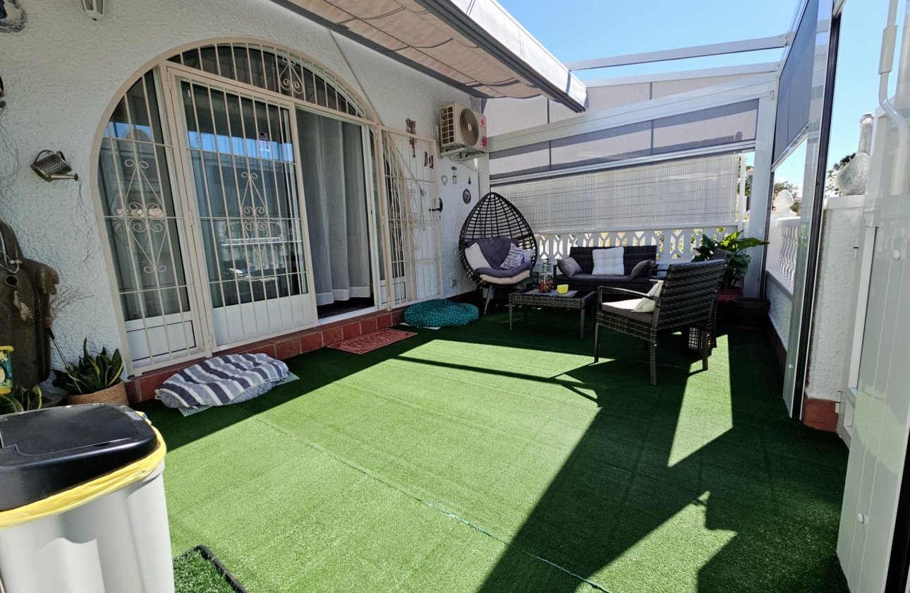 Resale - Bungalow -
Torrevieja - La Siesta - El Salado - Torreta