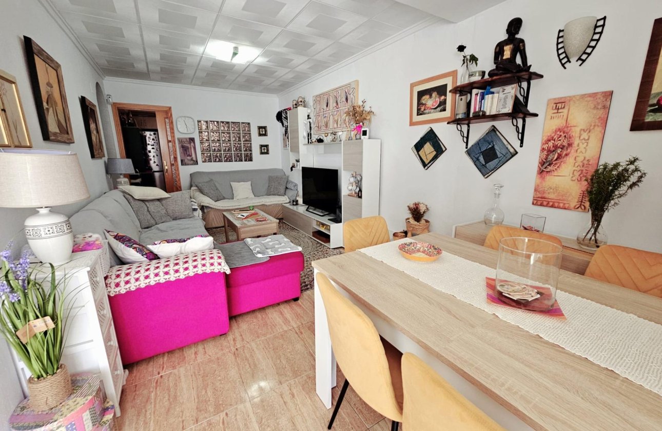 Resale - Bungalow -
Torrevieja - La Siesta - El Salado - Torreta