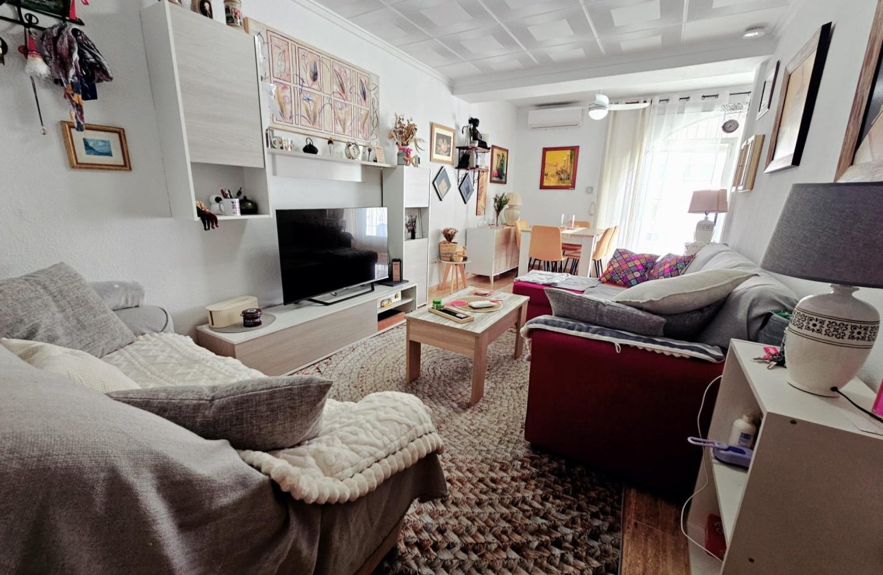 Resale - Bungalow -
Torrevieja - La Siesta - El Salado - Torreta