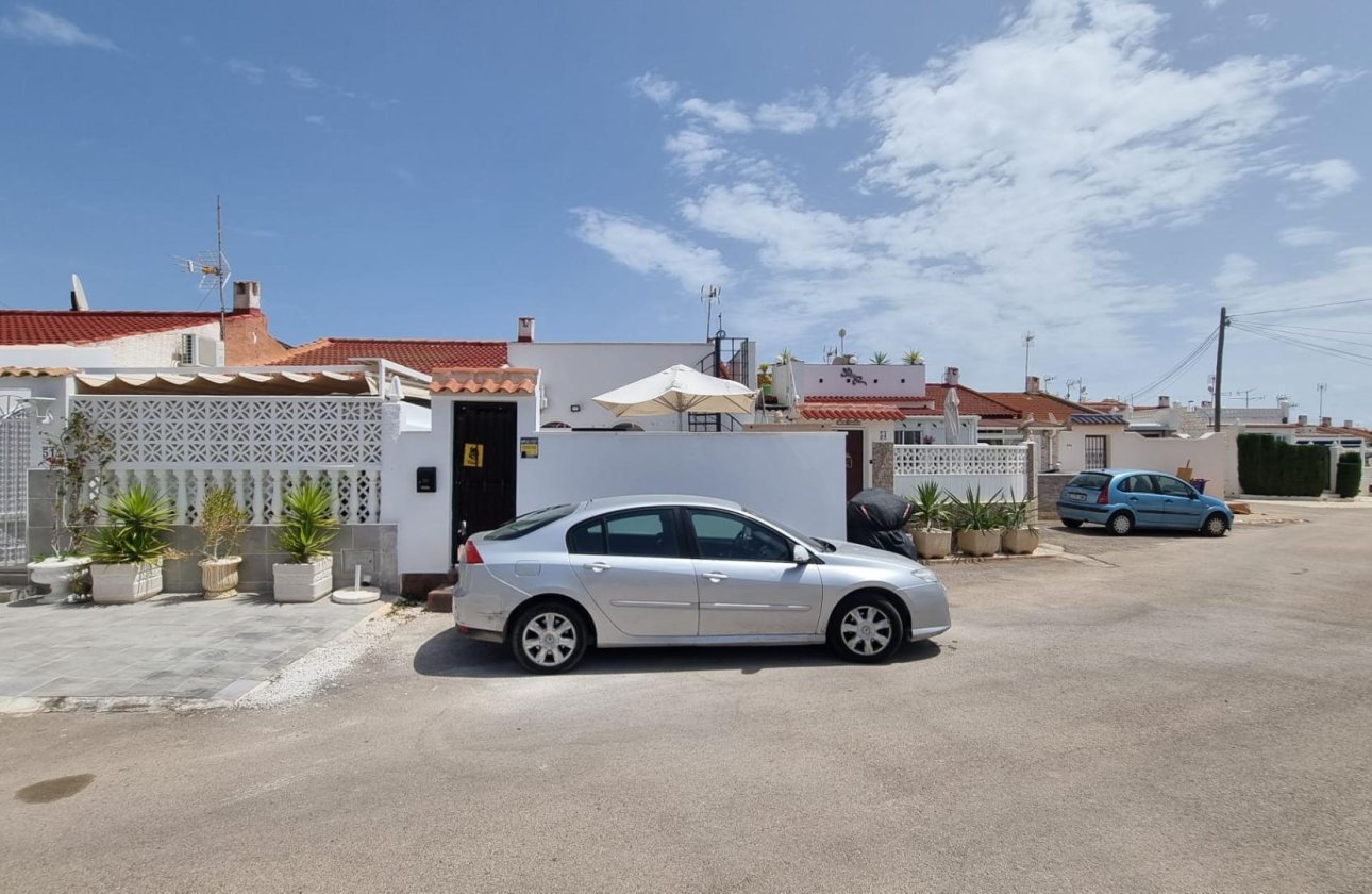 Resale - Bungalow -
Torrevieja - La Siesta - El Salado - Torreta