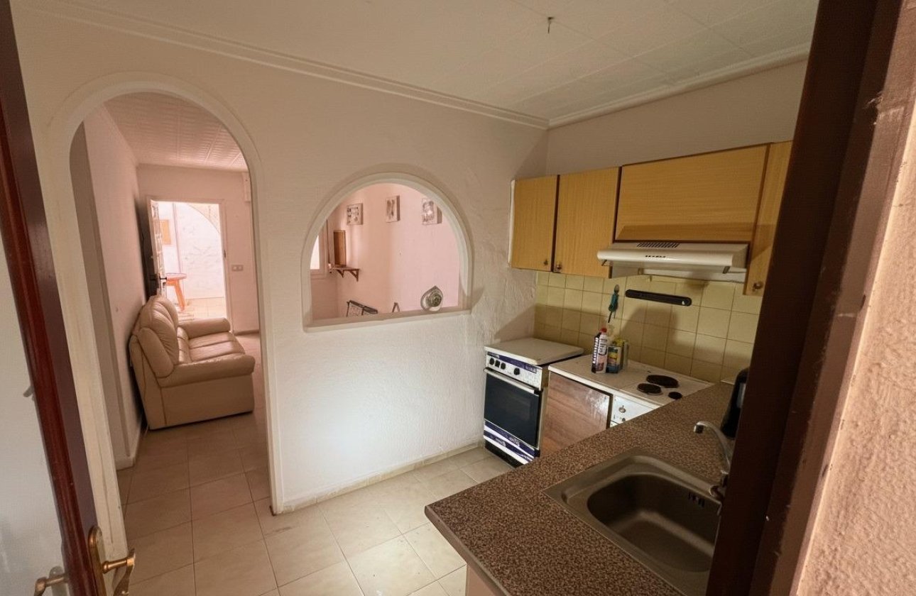 Resale - Bungalow -
Torrevieja - La Siesta - El Salado - Torreta