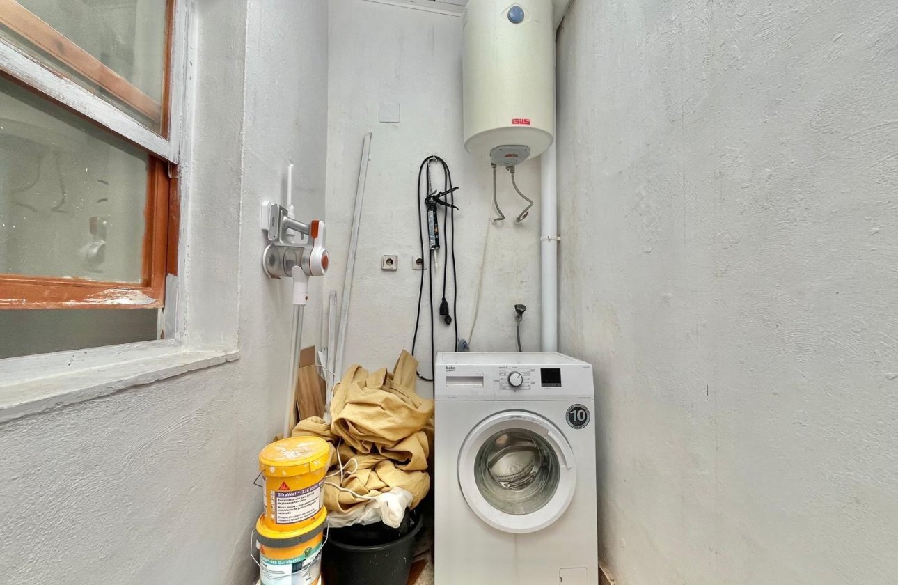 Resale - Bungalow -
Torrevieja - La Siesta - El Salado - Torreta