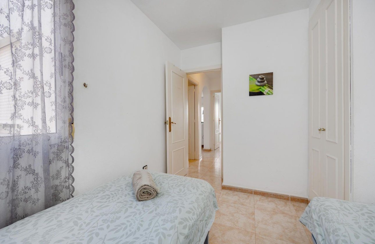 Resale - Bungalow -
Torrevieja - La Siesta - El Salado - Torreta
