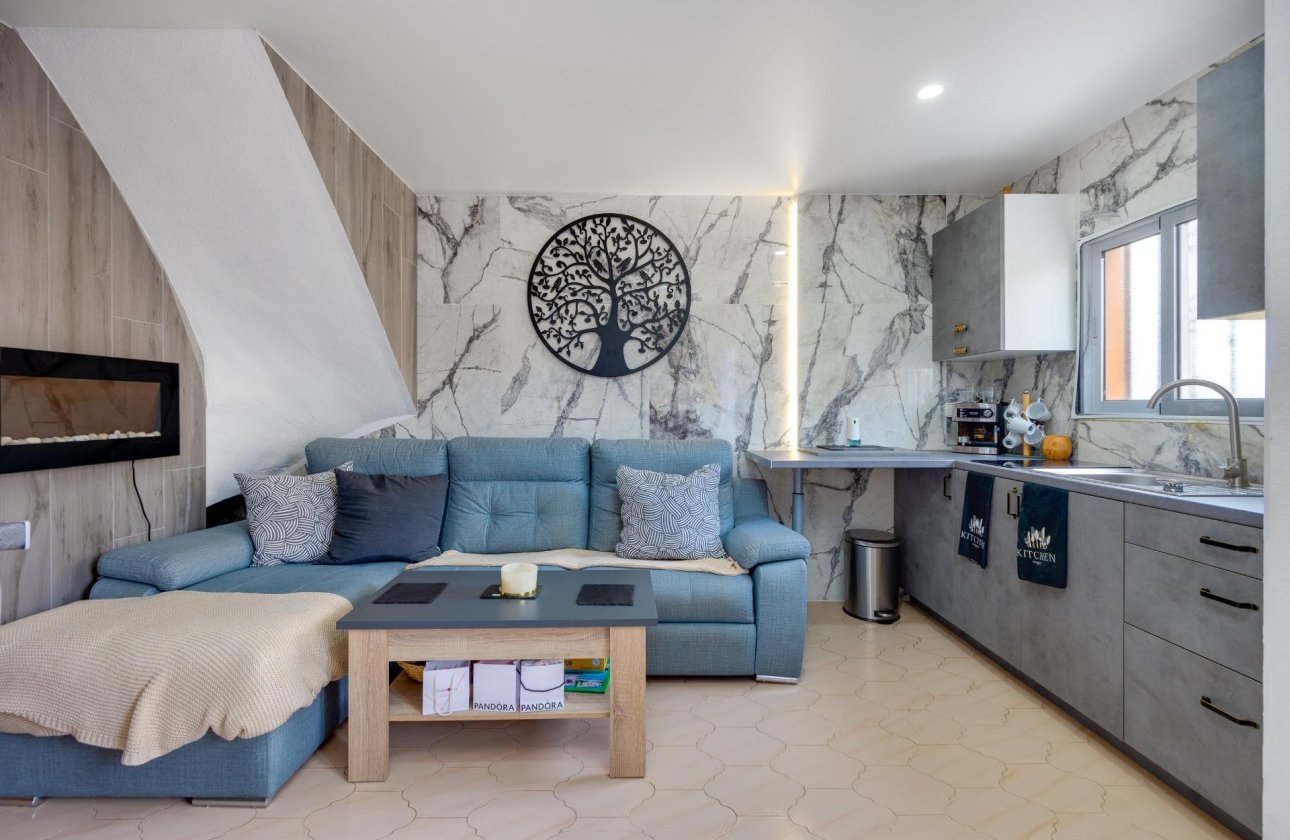 Resale - Bungalow -
Torrevieja - La Siesta - El Salado - Torreta