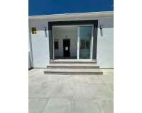 Resale - Bungalow -
Torrevieja - La Siesta - El Salado - Torreta