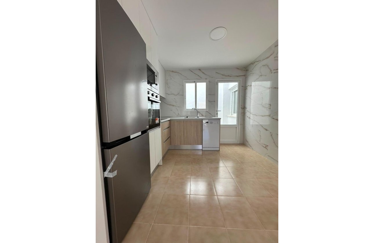 Resale - Bungalow -
Torrevieja - La Siesta - El Salado - Torreta