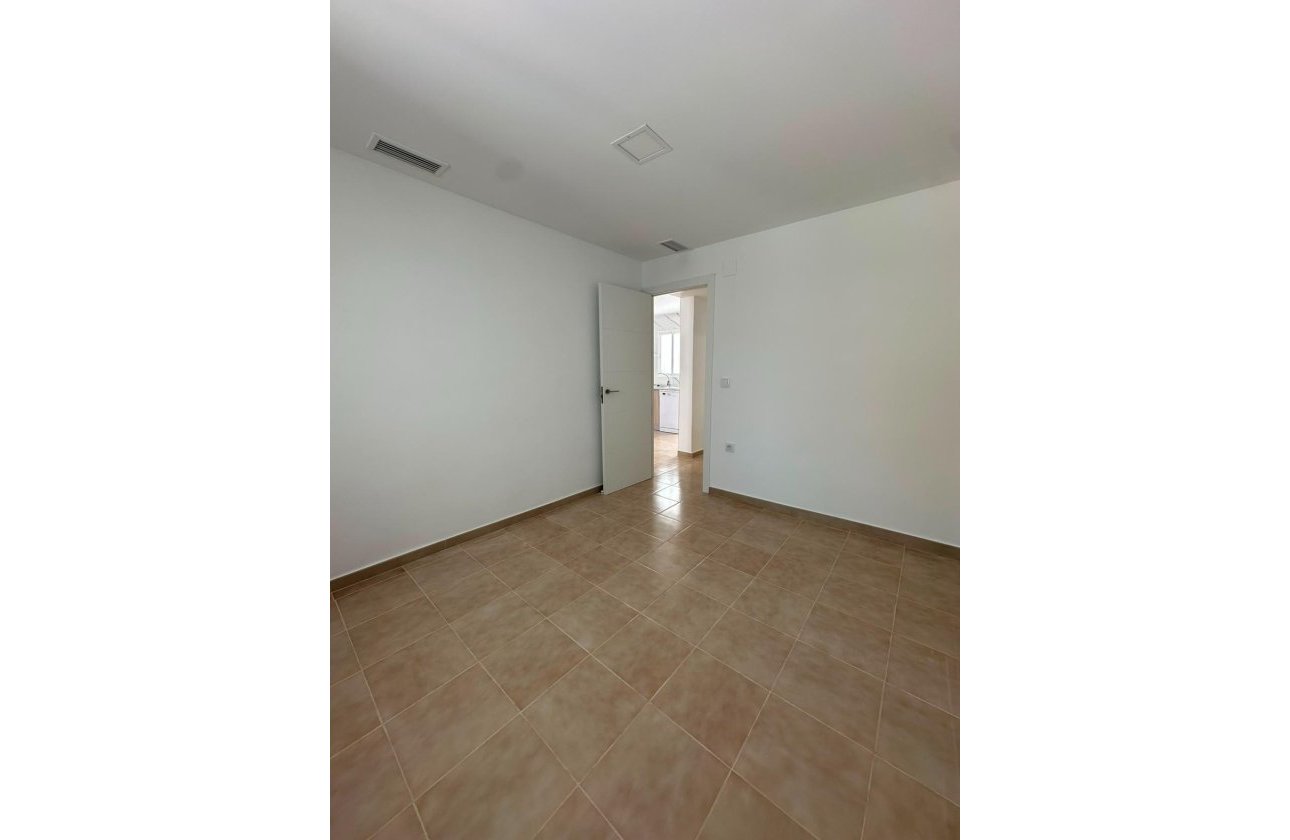 Resale - Bungalow -
Torrevieja - La Siesta - El Salado - Torreta