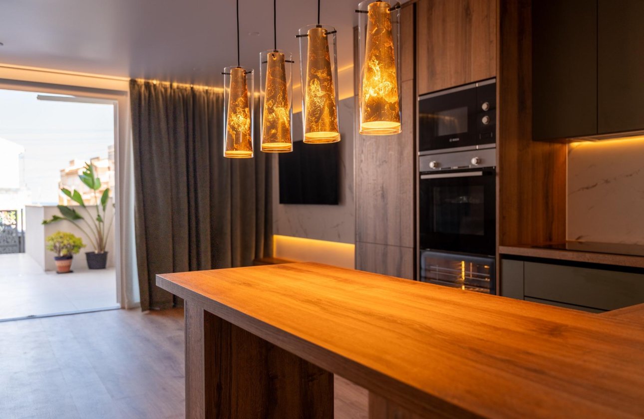 Resale - Bungalow -
Torrevieja - La Veleta