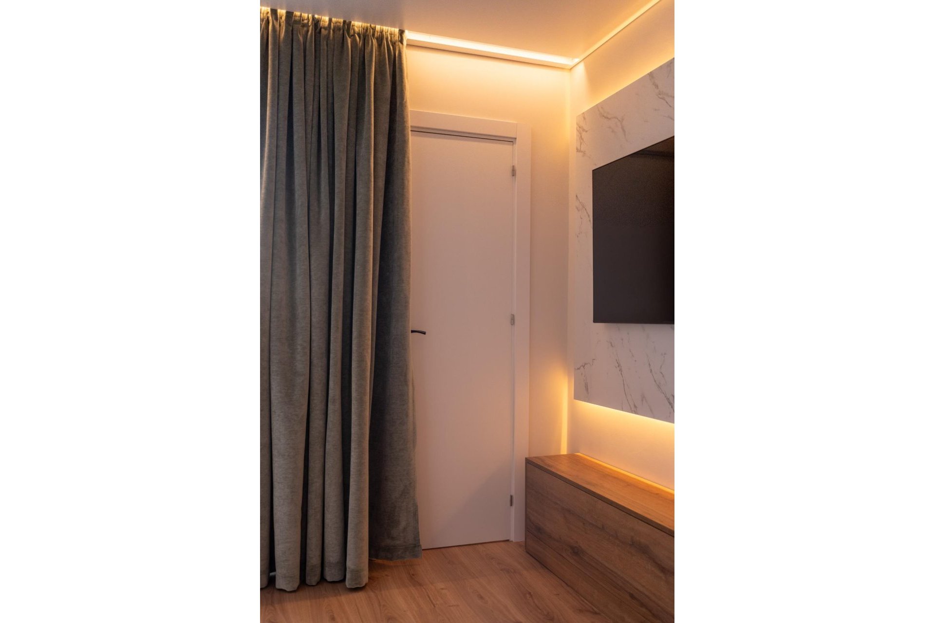 Resale - Bungalow -
Torrevieja - La Veleta