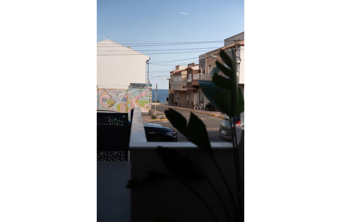 Resale - Bungalow -
Torrevieja - La Veleta
