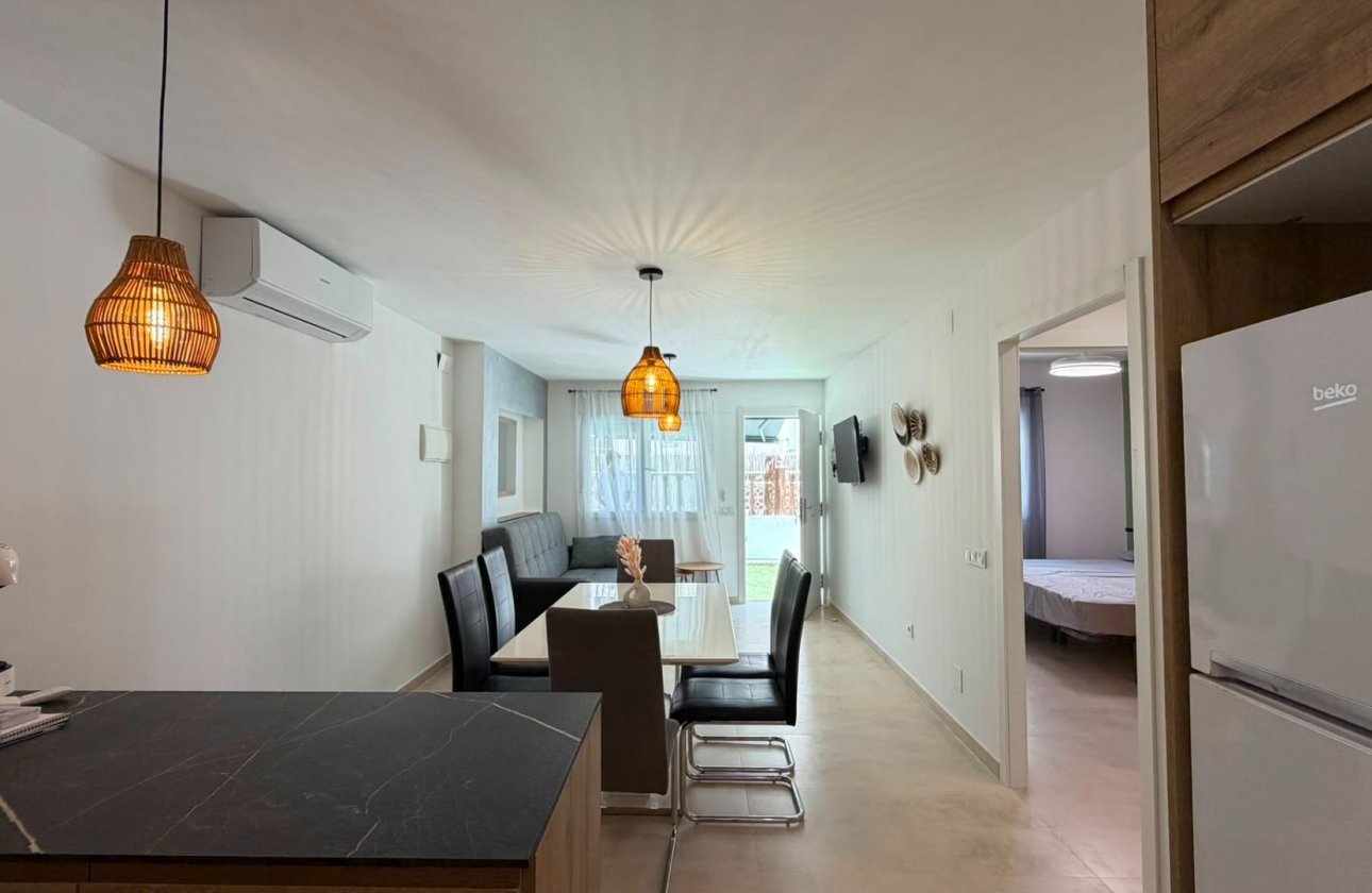 Resale - Bungalow -
Torrevieja - La Veleta